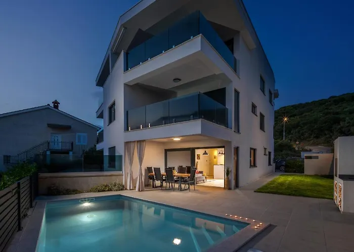 Appartamento Luxury Marco Polo With A Private Swimming Pool With Salt Sea Water