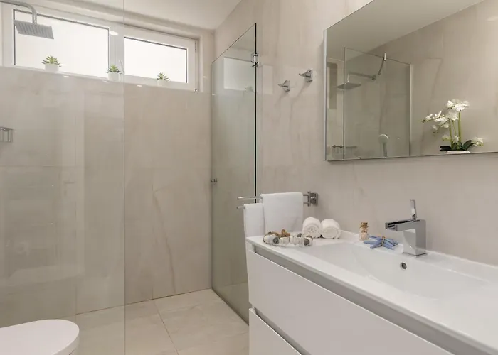 Luxury Marco Polo With A Private Swimming Pool With Salt Sea Water * Punat