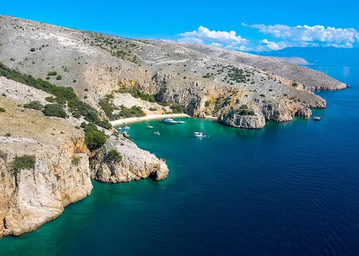 Luxury Marco Polo With A Private Swimming Pool With Salt Sea Water Lejlighed Punat
