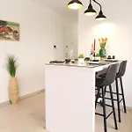 Luxury Marco Polo With A Private Swimming Pool With Salt Sea Water Apartamento *