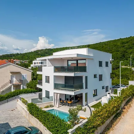 Διαμέρισμα Luxury Marco Polo With A Private Swimming Pool With Salt Sea Water Punat