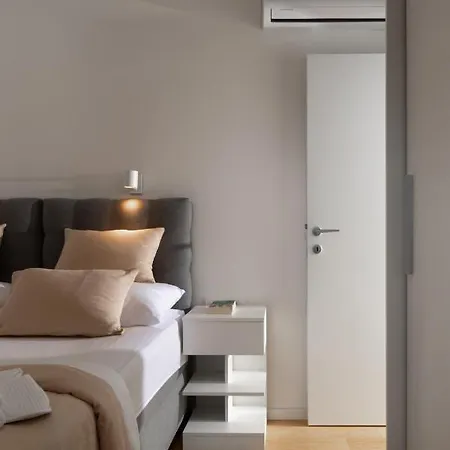 Apartment Luxury Marco Polo With A Private Swimming Pool With Salt Sea Water *