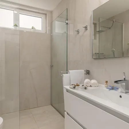 Luxury Marco Polo With A Private Swimming Pool With Salt Sea Water * Punat